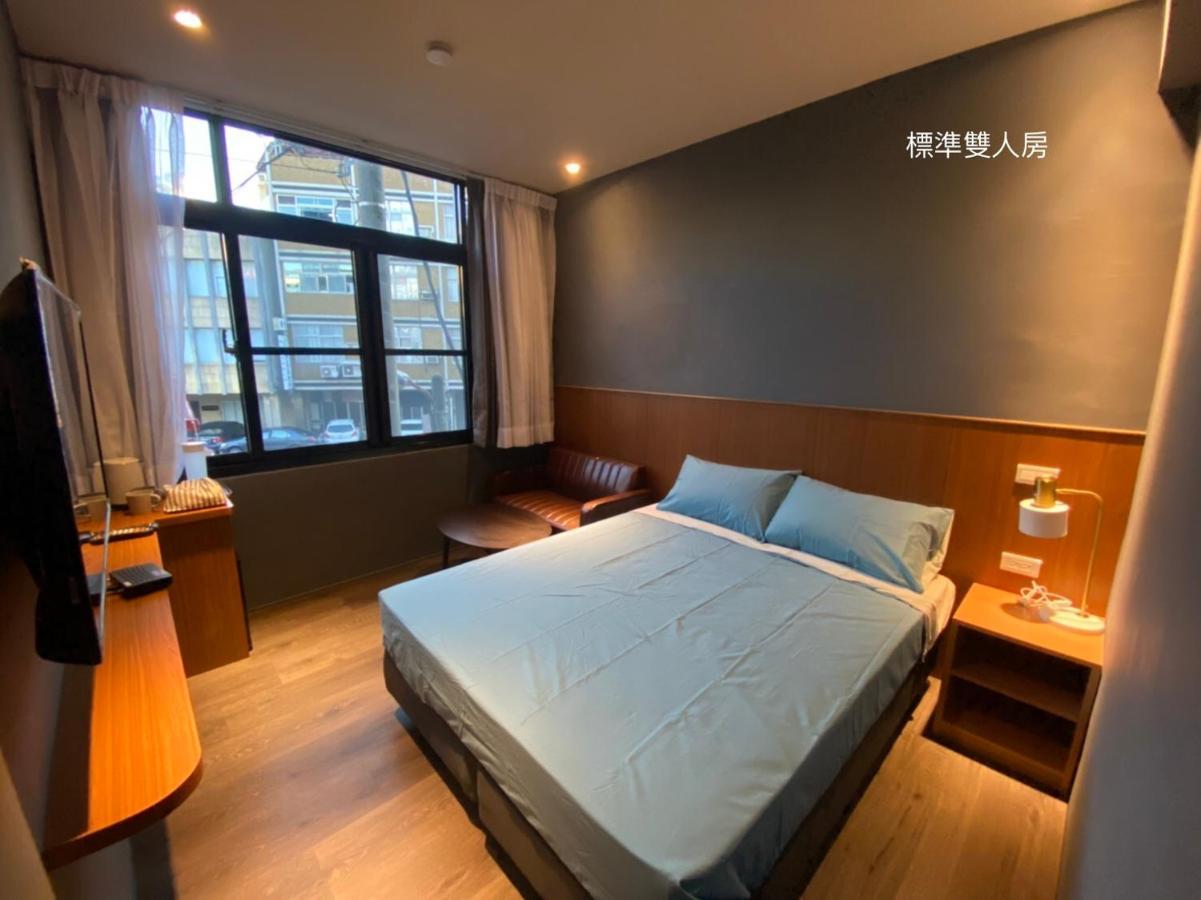 良文旅2館ryou Hotel Vintage - II ไถหนาน ภายนอก รูปภาพ