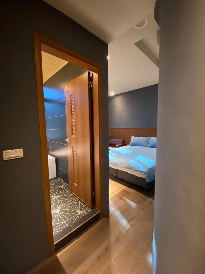 良文旅2館ryou Hotel Vintage - II ไถหนาน ภายนอก รูปภาพ